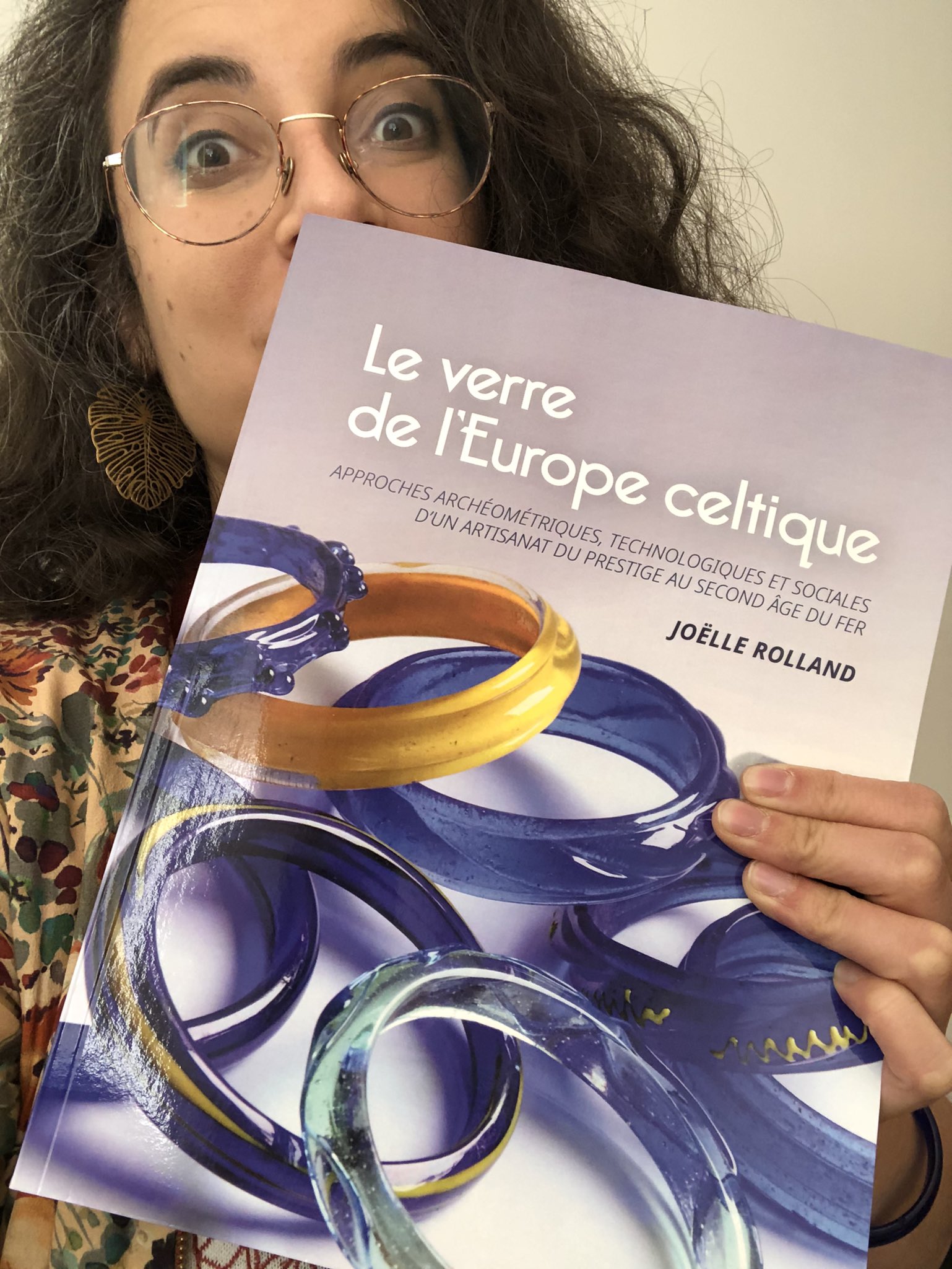 Joelle Rolland et son ouvrage Le verre de l'Europe celtique